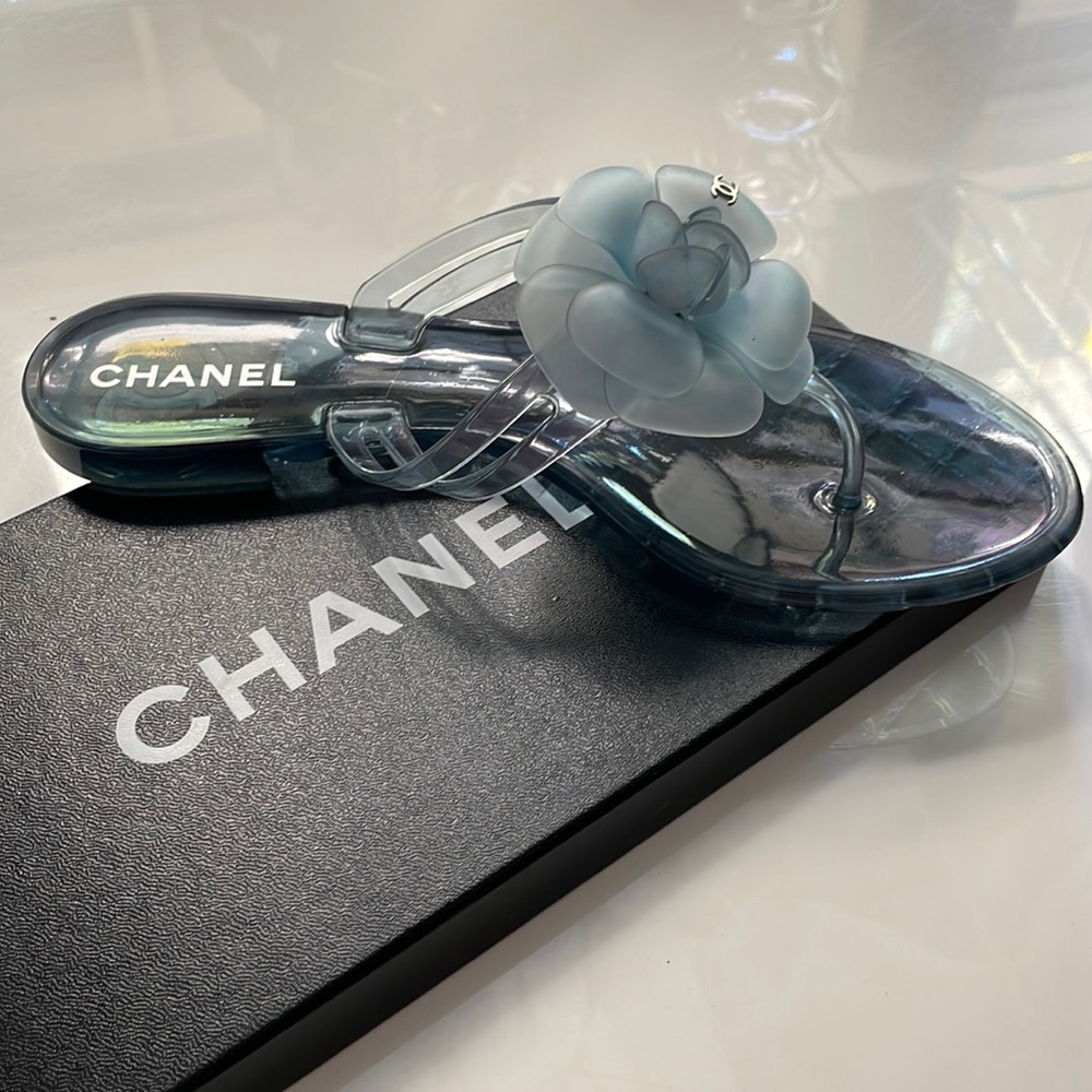 Size 8 Chanel flip flop sandals great condition with box.
